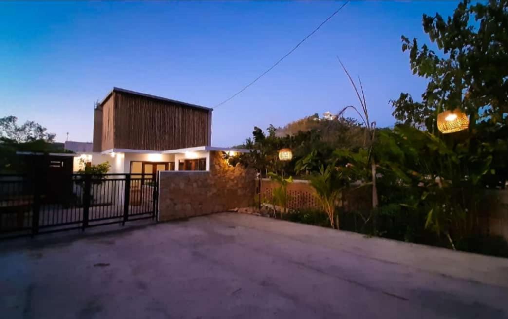 Surya Lombok Accommodation Selong Belanak Zewnętrze zdjęcie